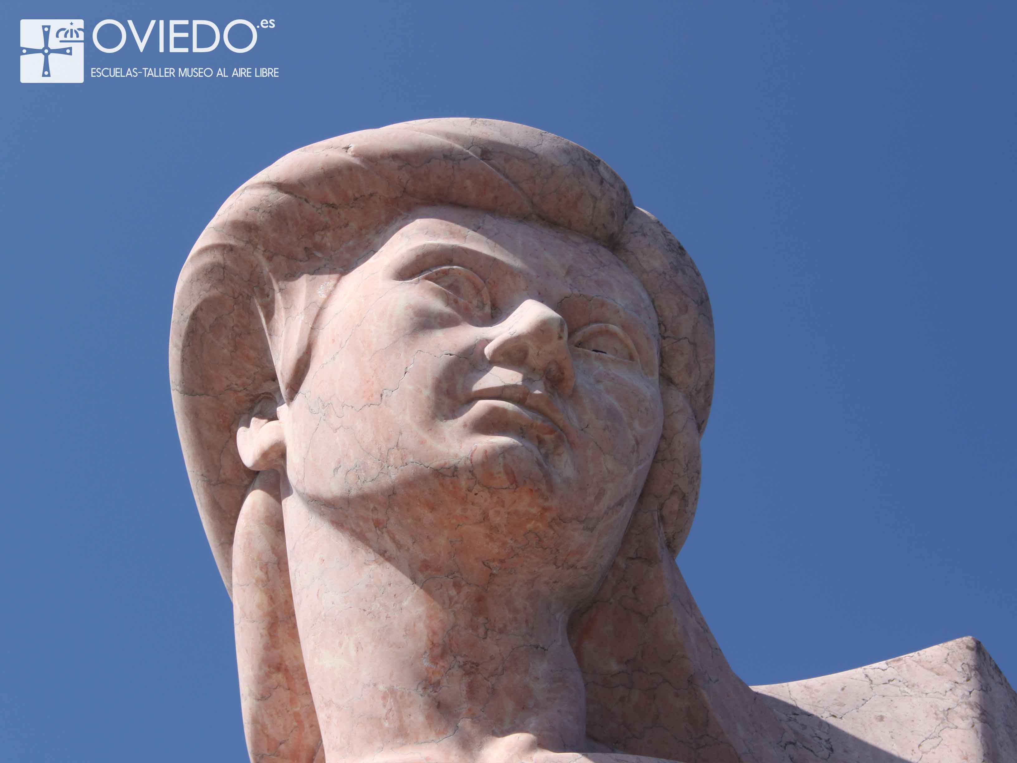 Escultura Dama del balcón